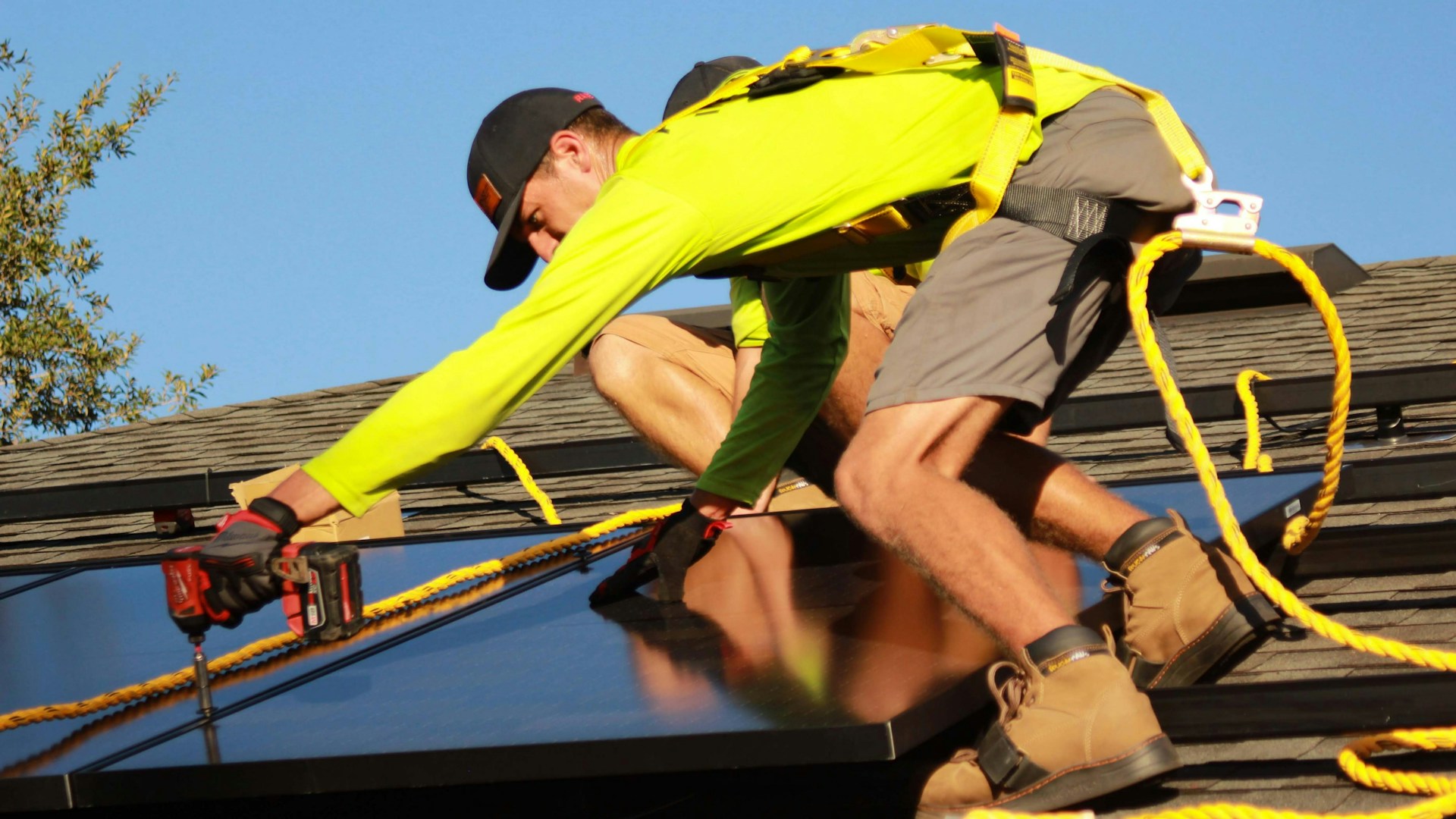 solar panel installer